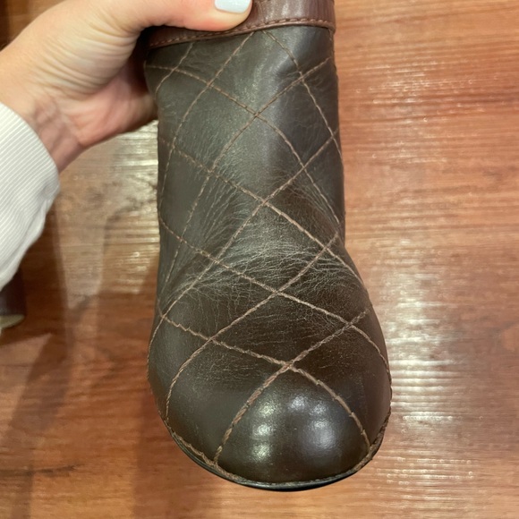 ❌SOLD❌ CHANEL Brown Boots - Picture 13 of 16